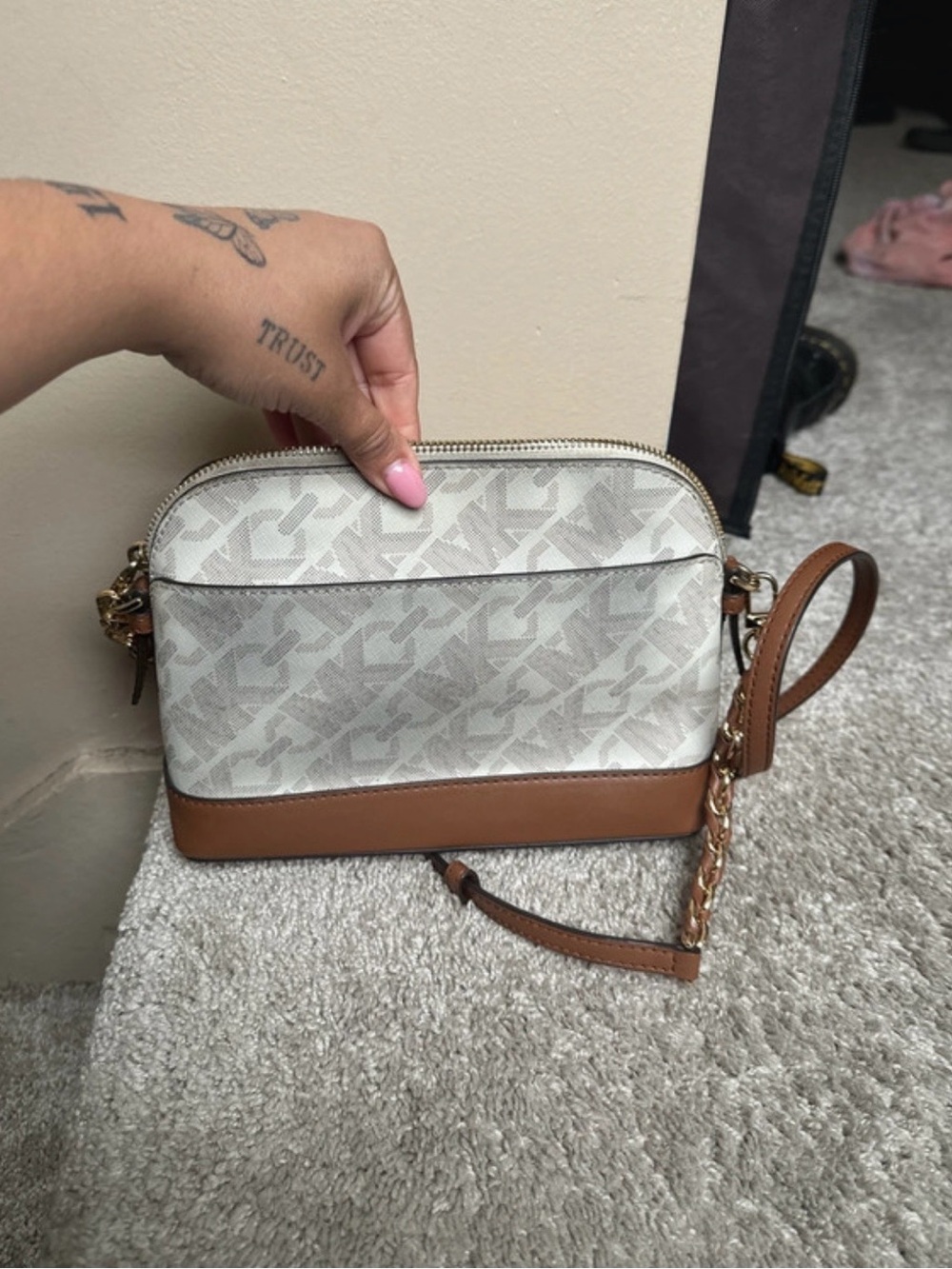 Michael Kors Cream & Brown Logo Stripe Crossbody Bag - Picture 2 of 3